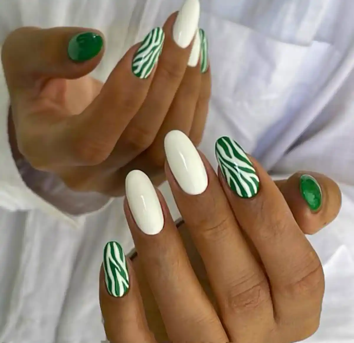 ژلیش ناخن شیک