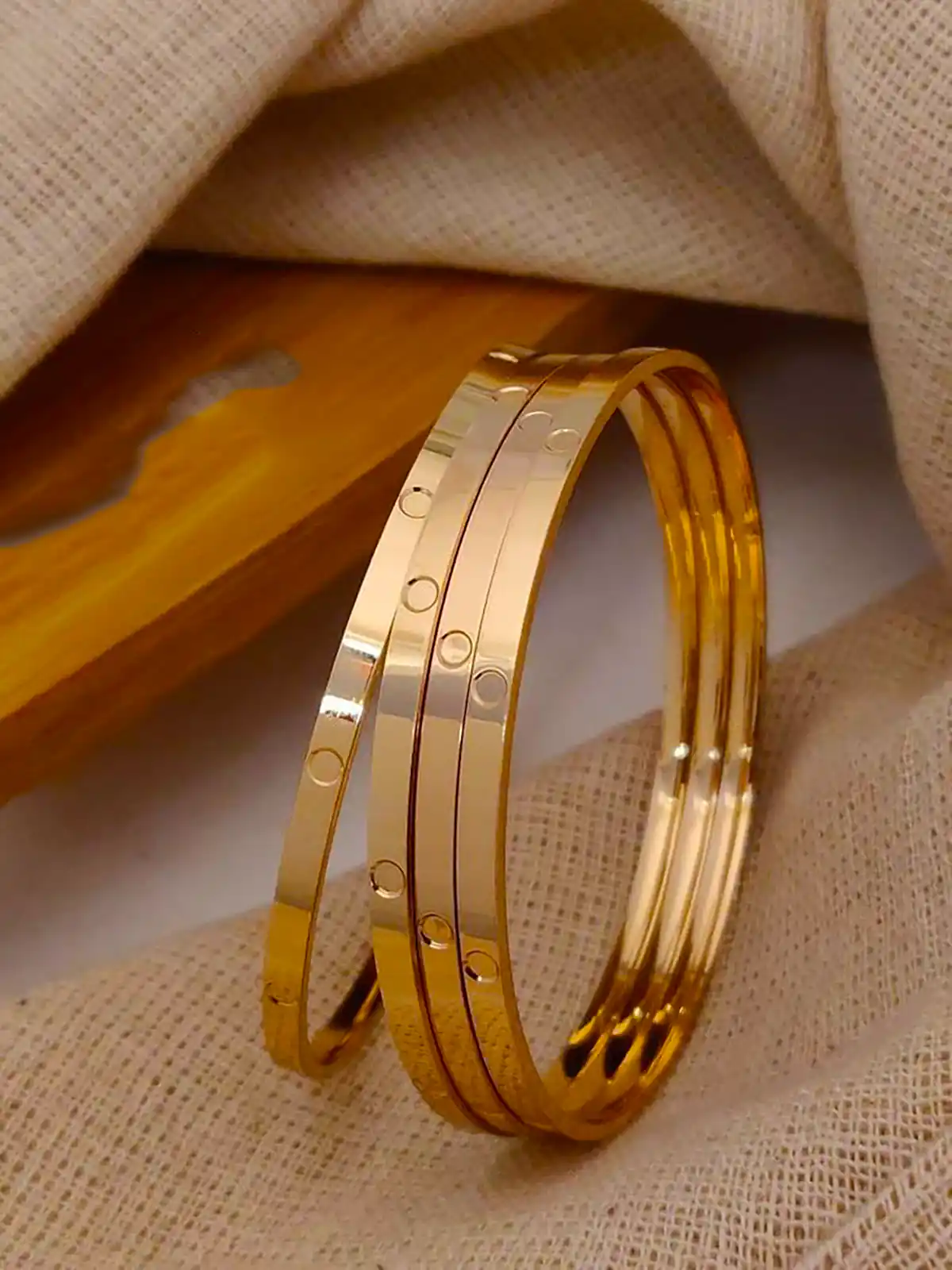 النگو براق لوکس طلا