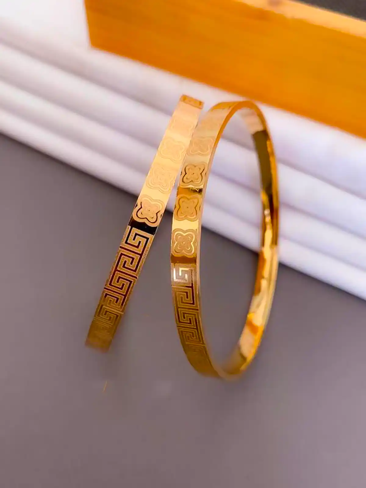 النگو براق لوکس طلا