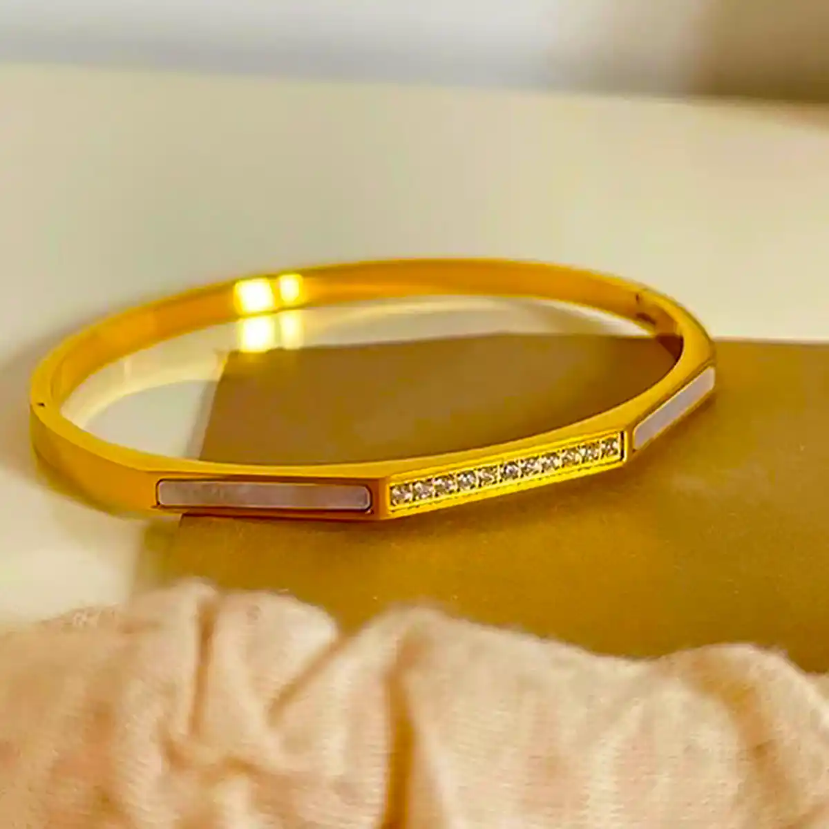 النگو براق لوکس طلا