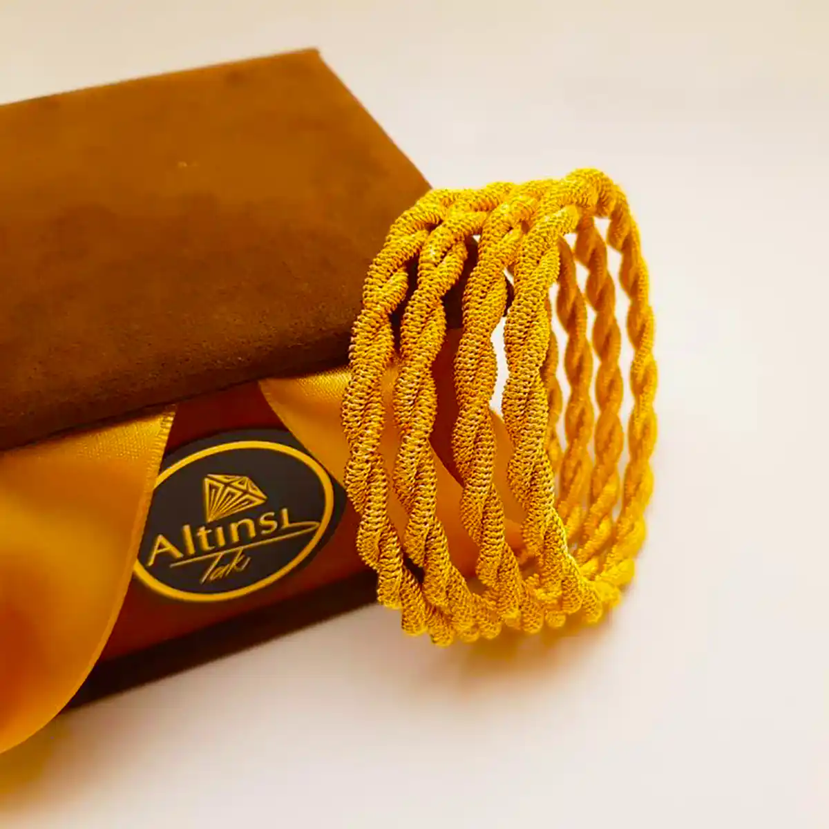 النگو لوکس طلا