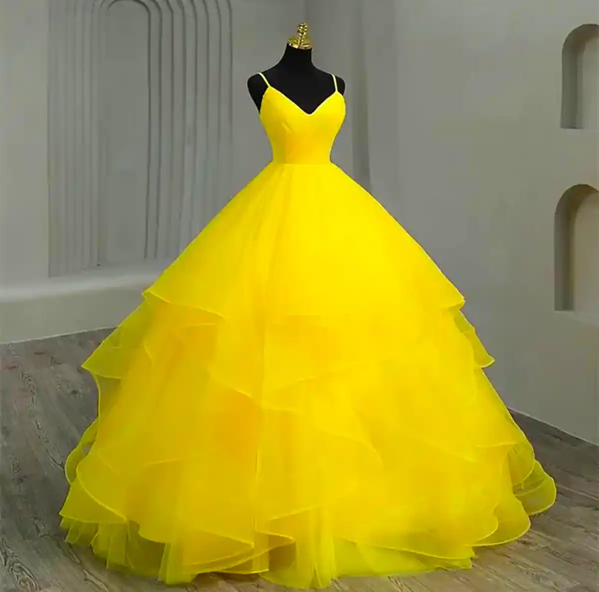 لباس عروس رنگی پرنسسی