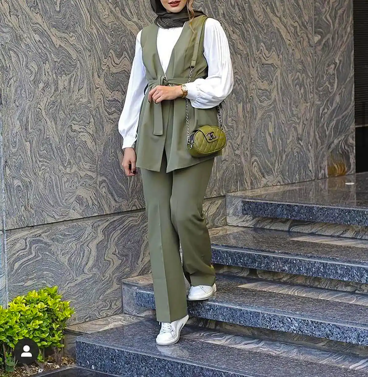 مانتو وست شیک