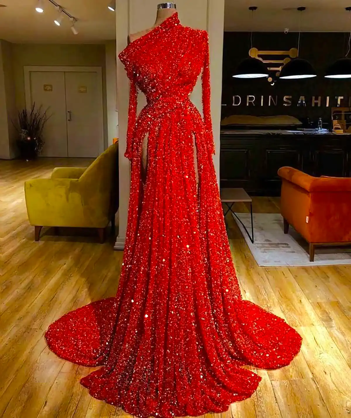 ماکسی پرزرق و برق
