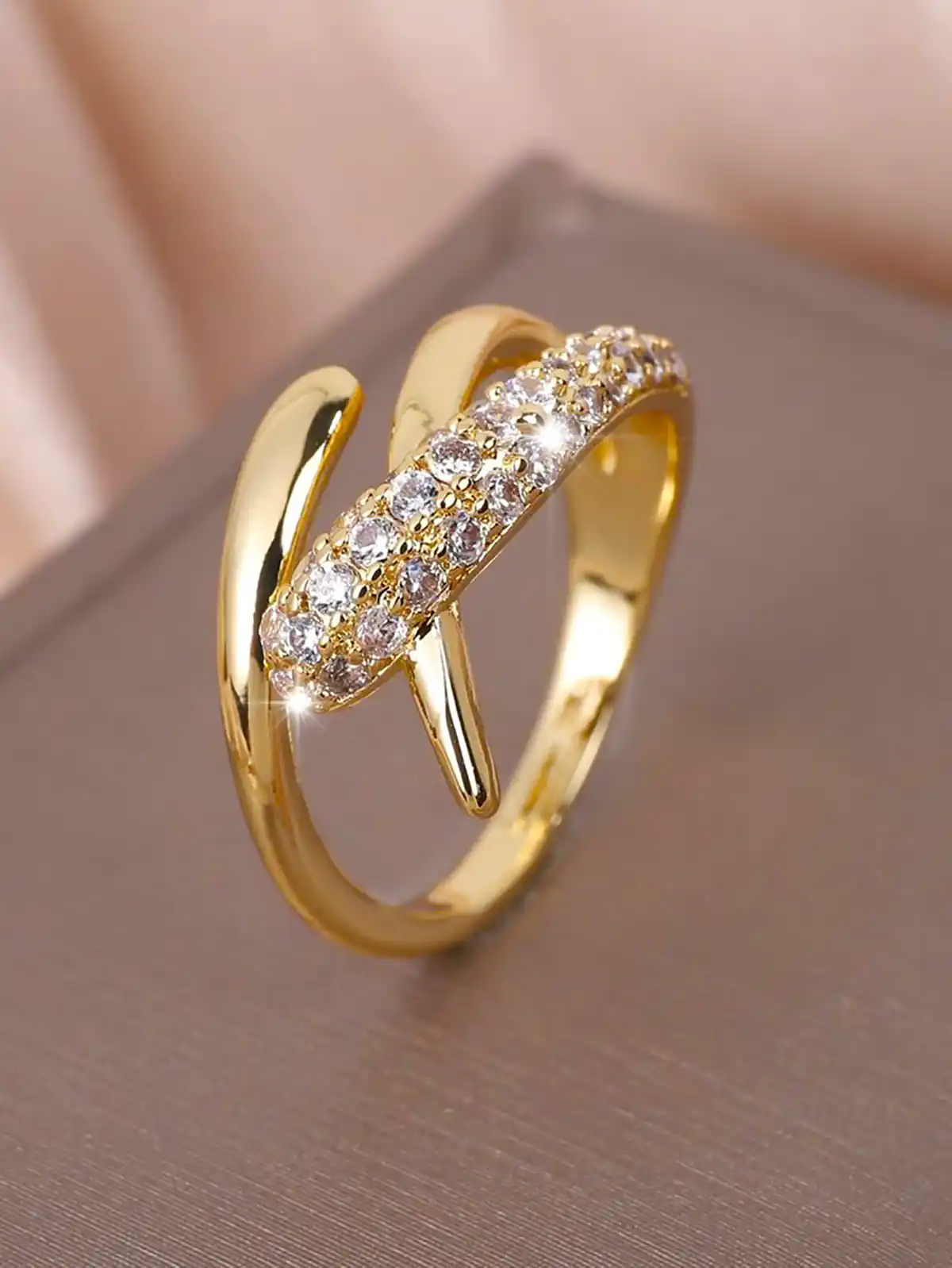 انگشتر طلا لاکچری