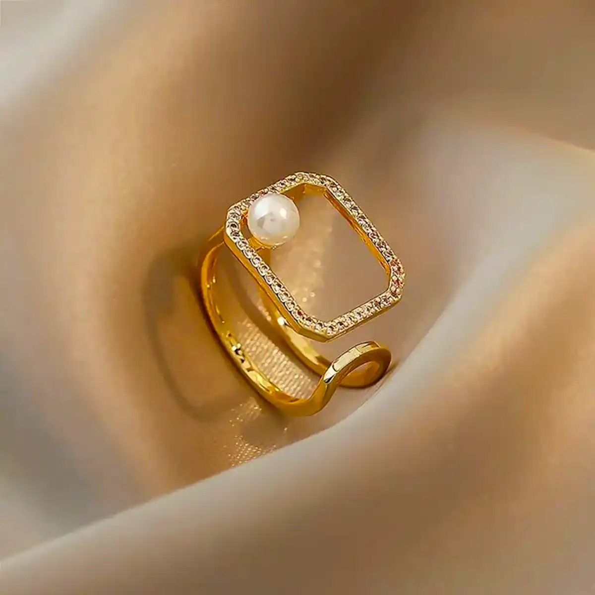 انگشتر طلا لاکچری