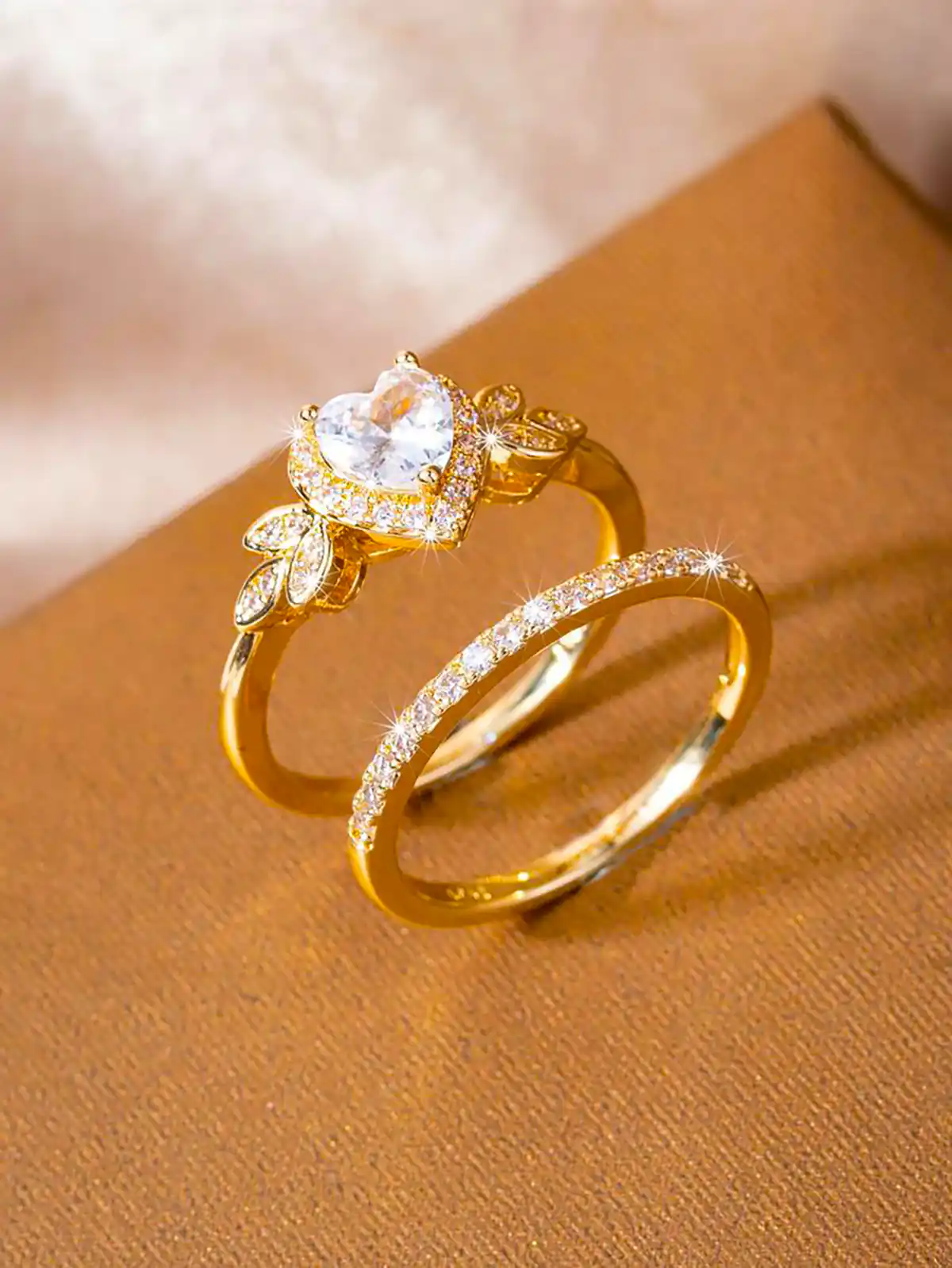 انگشتر طلا لاکچری