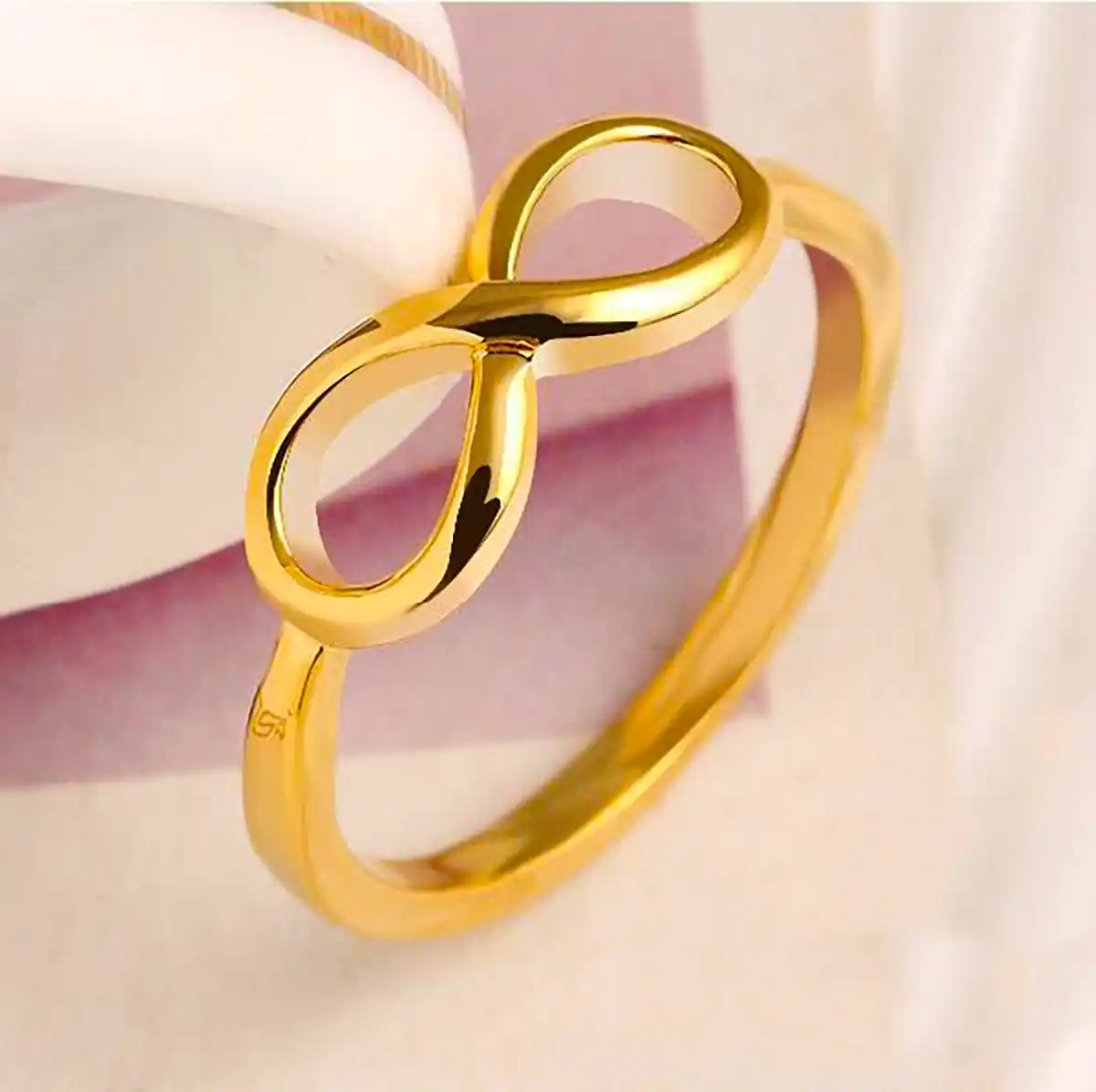 انگشتر طلا لاکچری