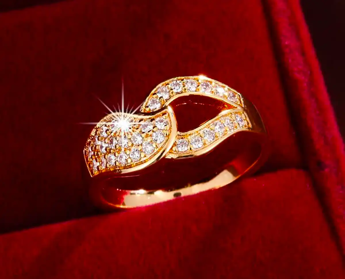 انگشتر طلا لاکچری