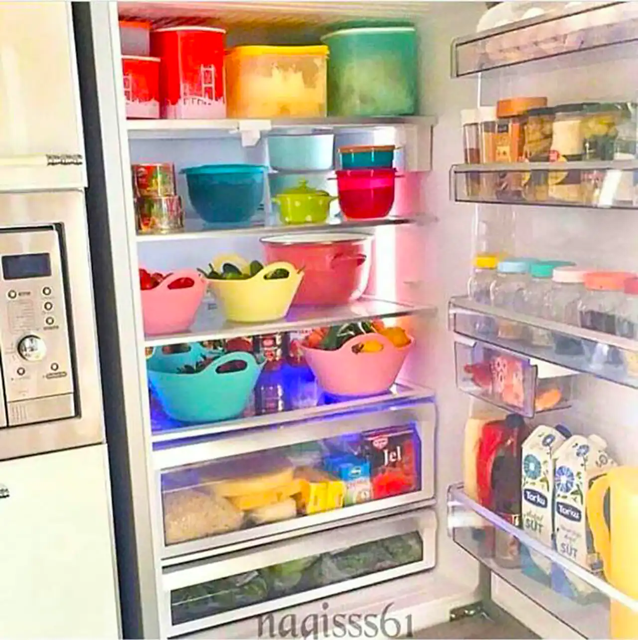 چیدمان داخل یخچال