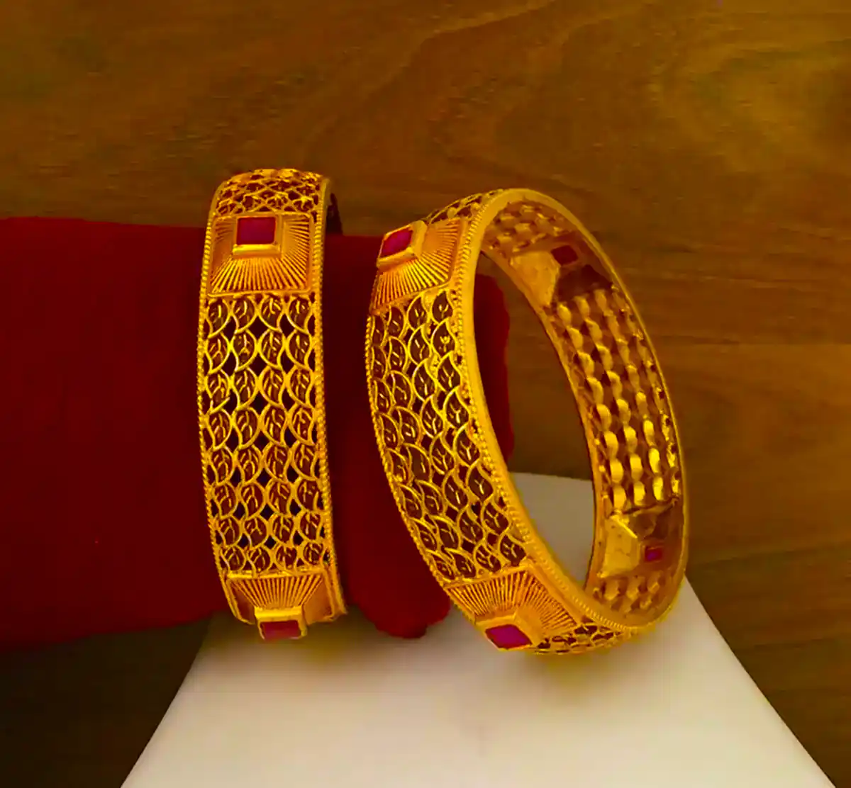 دستبند النگویی طلا