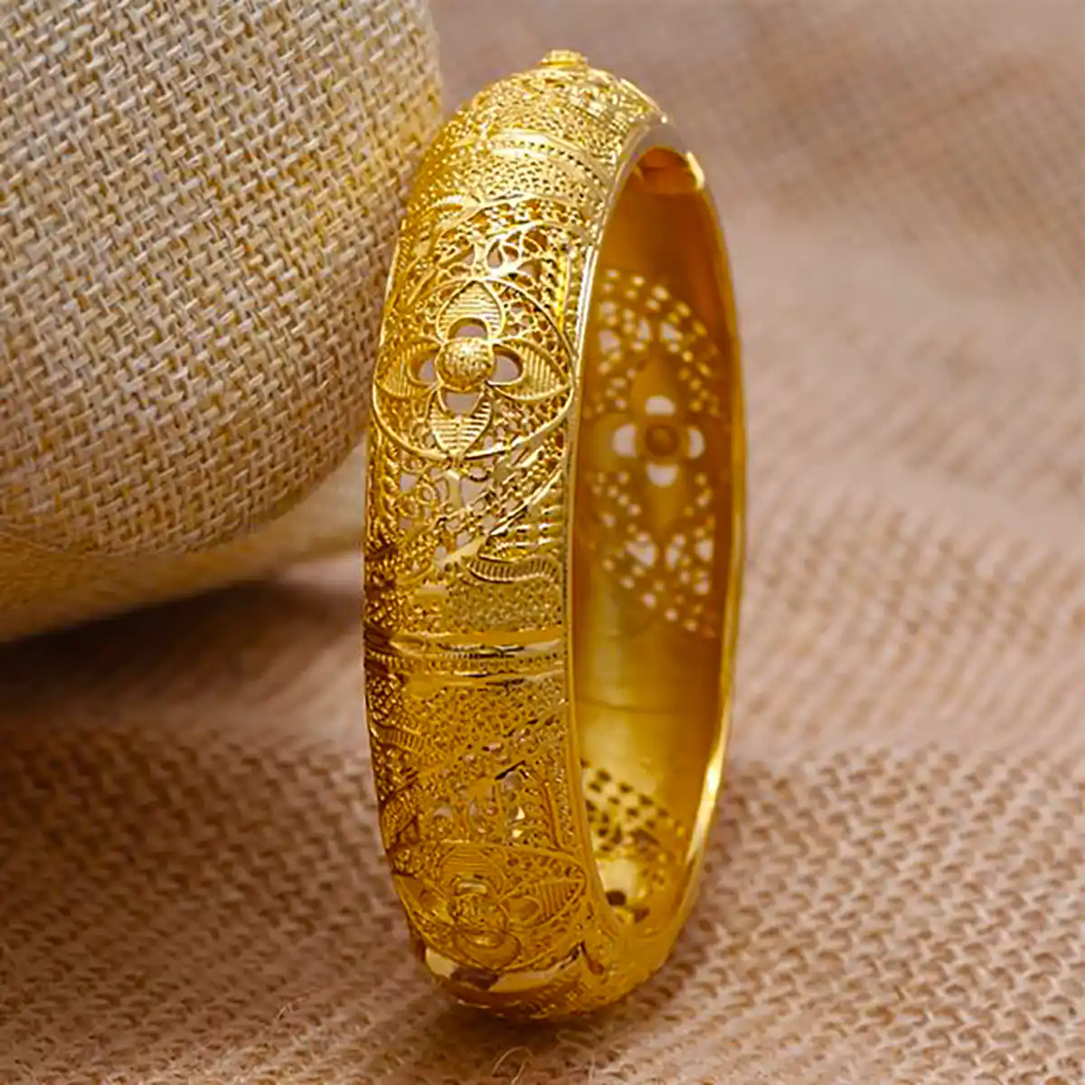 دستبند النگویی طلا