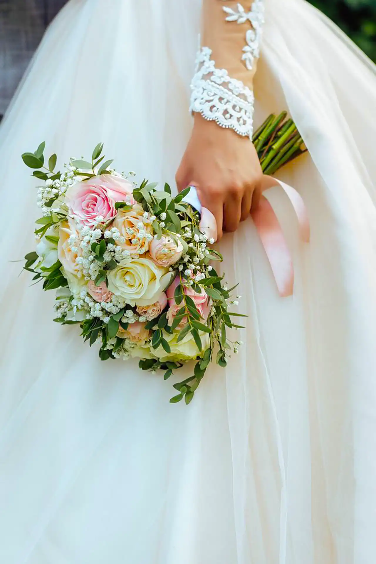 دسته گل سفید عروس