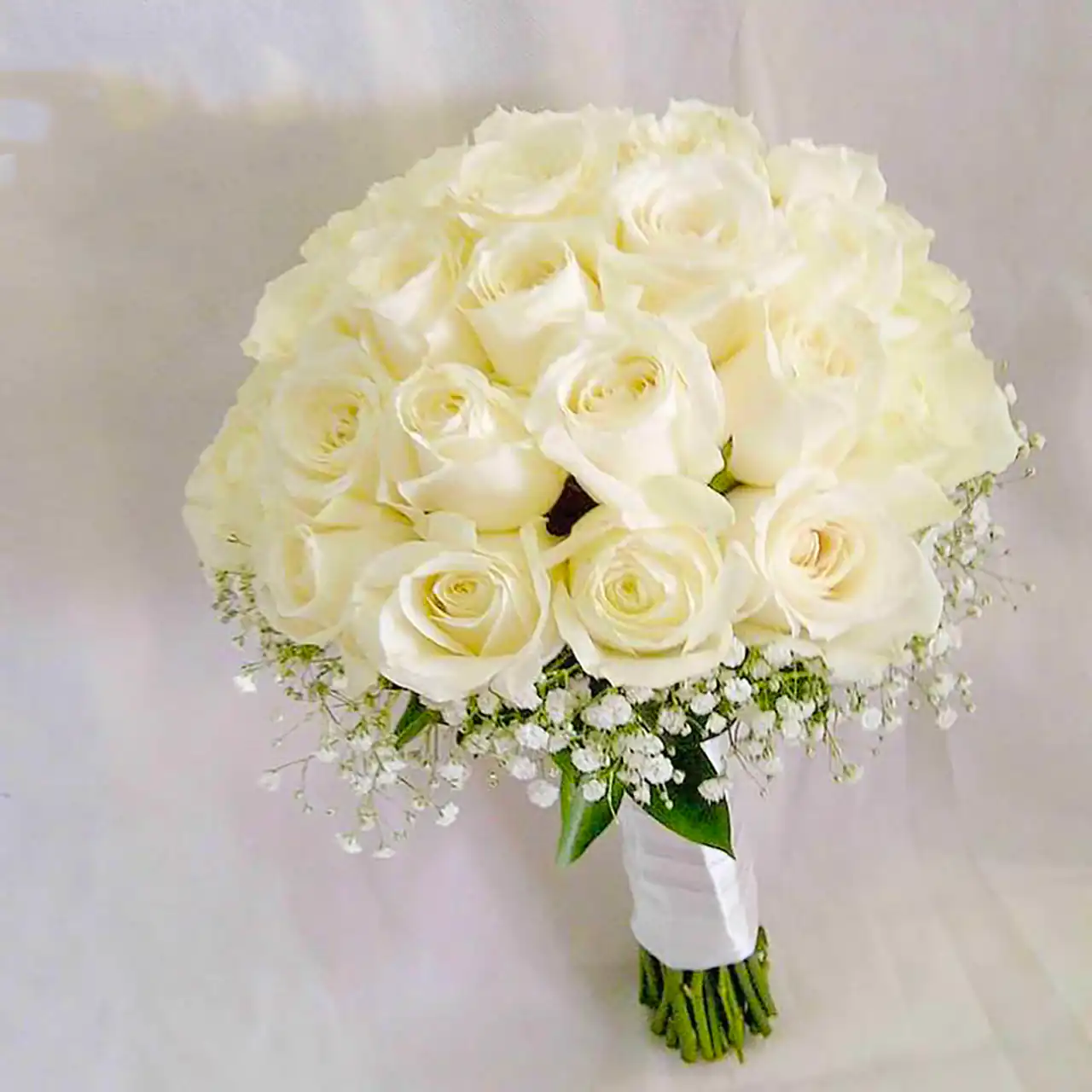 دسته گل سفید عروس