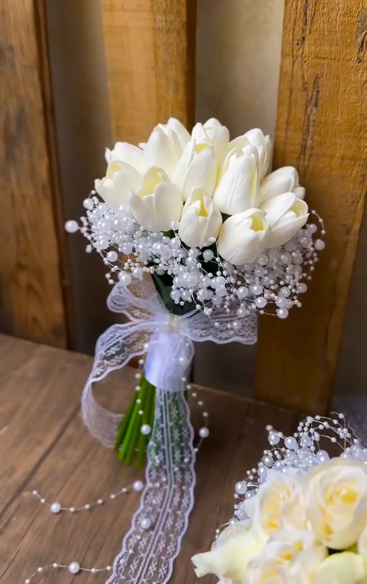 دسته گل سفید عروس