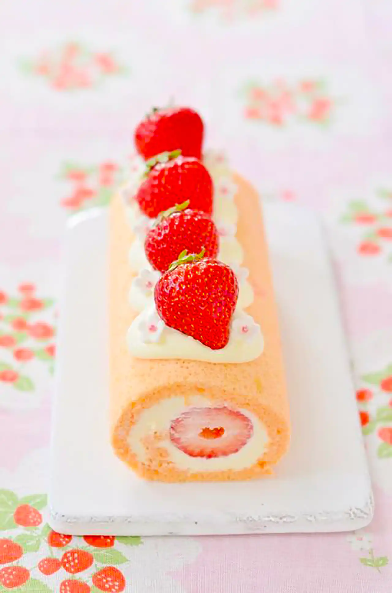 دیزاین شیرینی رولتی