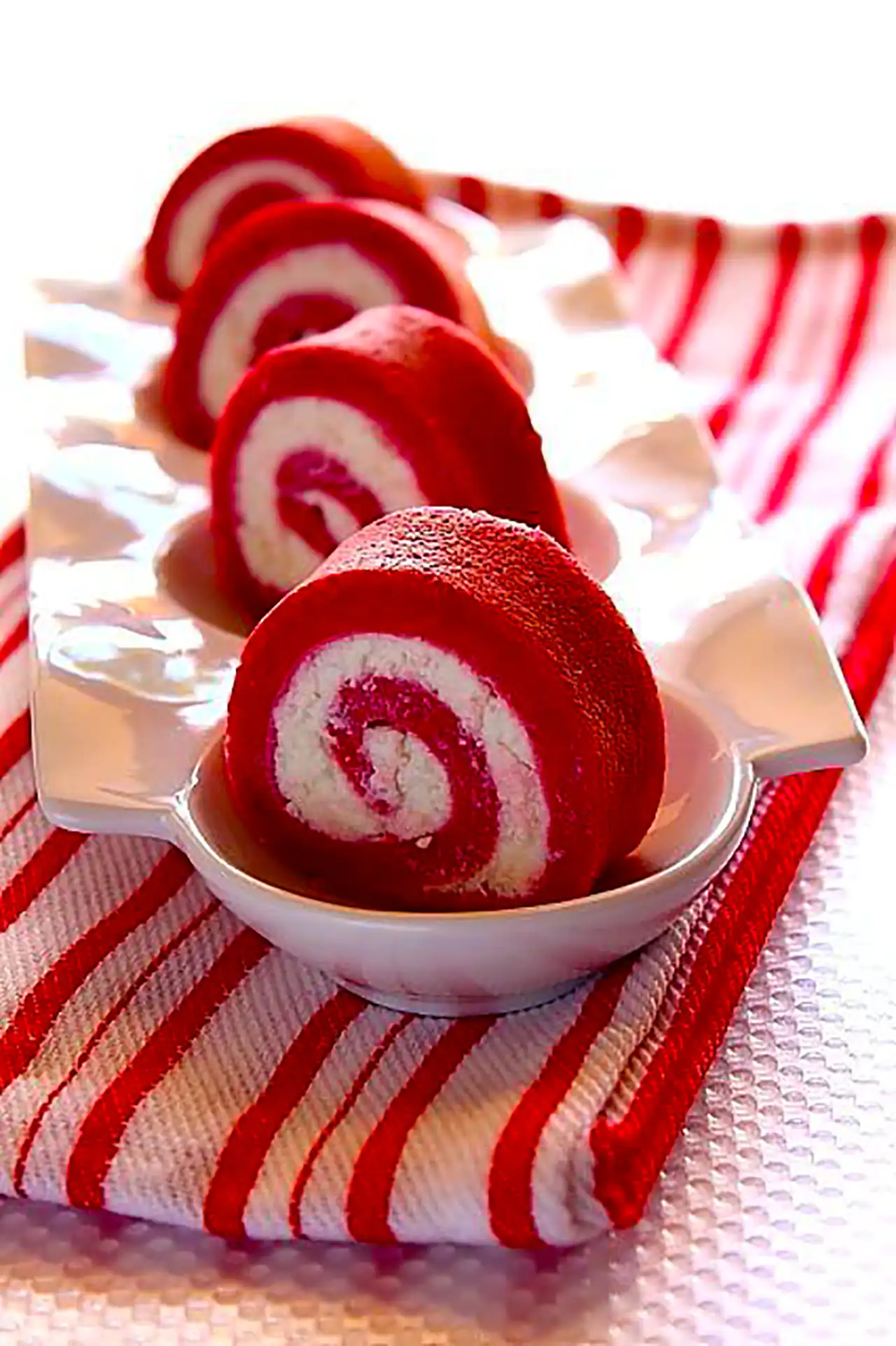 دیزاین شیرینی رولتی