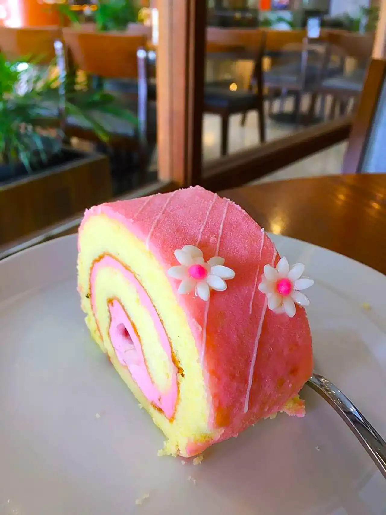 دیزاین شیرینی رولتی