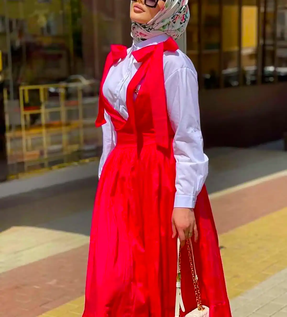 استایل زنانه قرمز