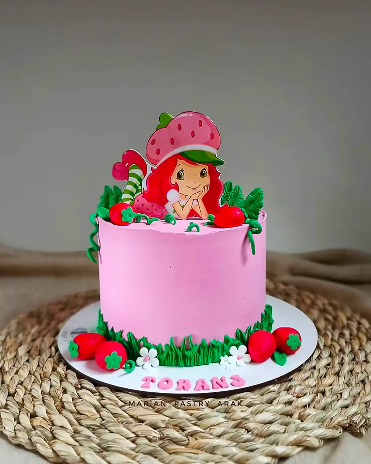 کیک تولد دخترانه فانتزی