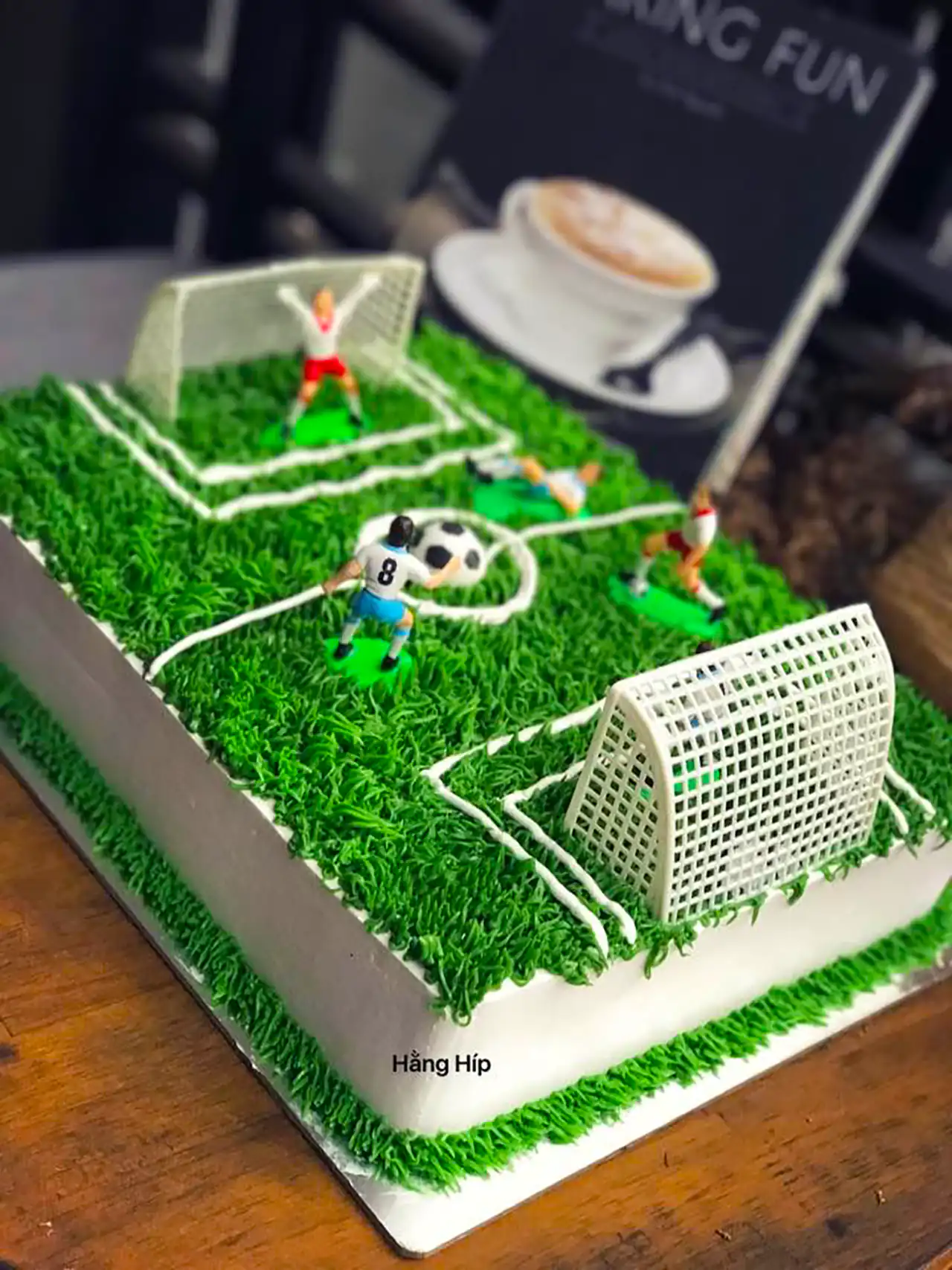کیک تولد زمین فوتبال