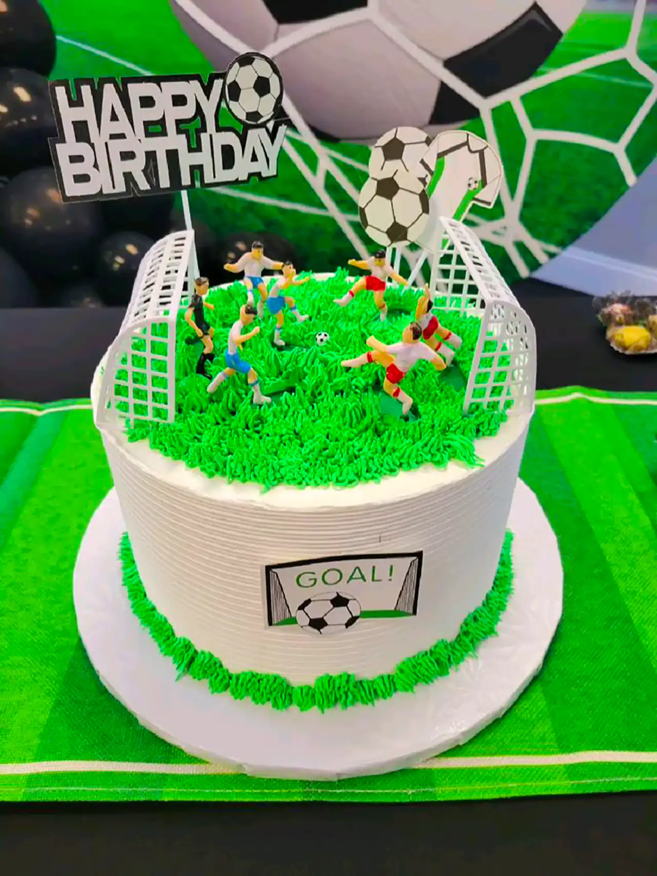 کیک تولد زمین فوتبال