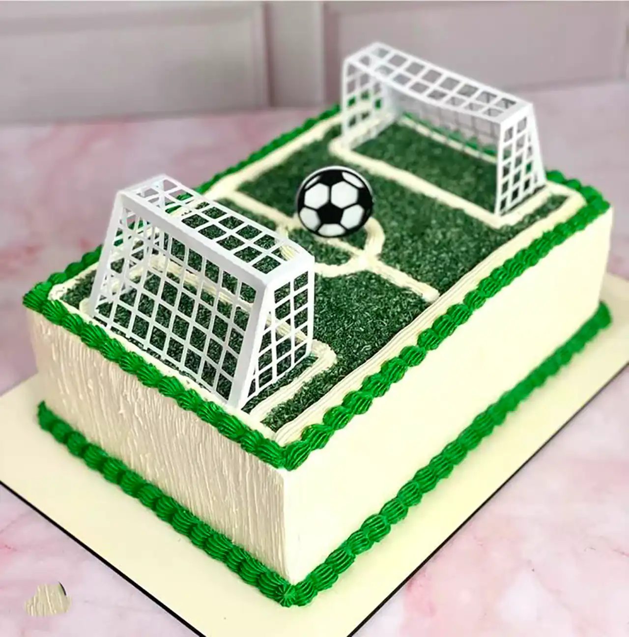 کیک تولد زمین فوتبال