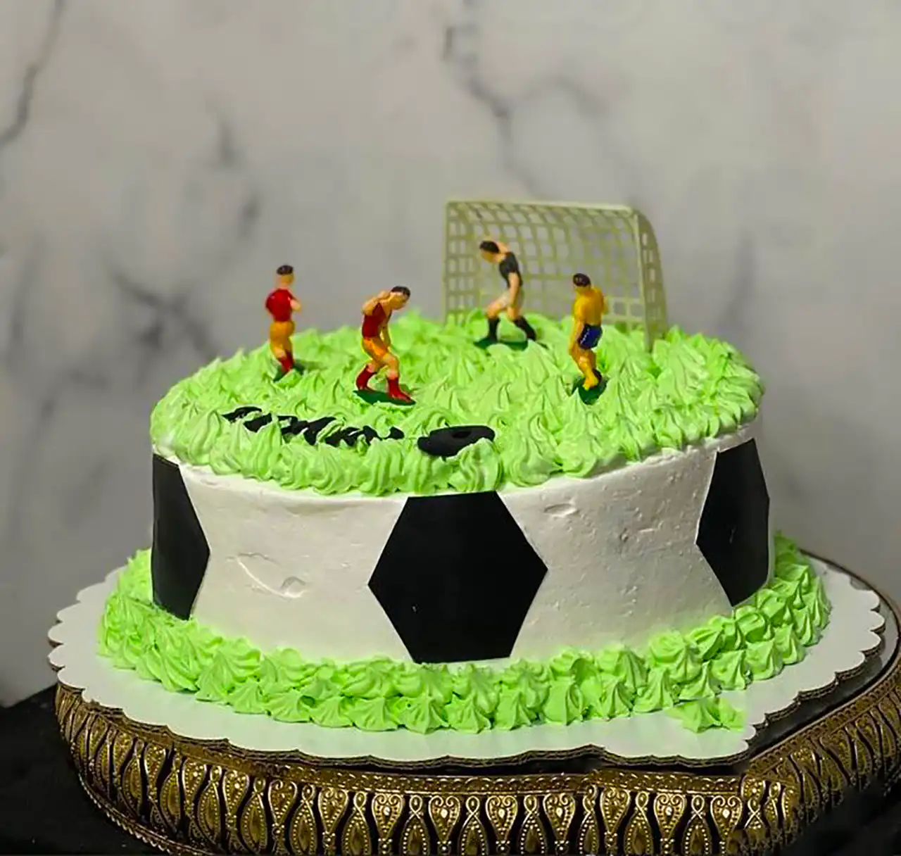کیک تولد زمین فوتبال
