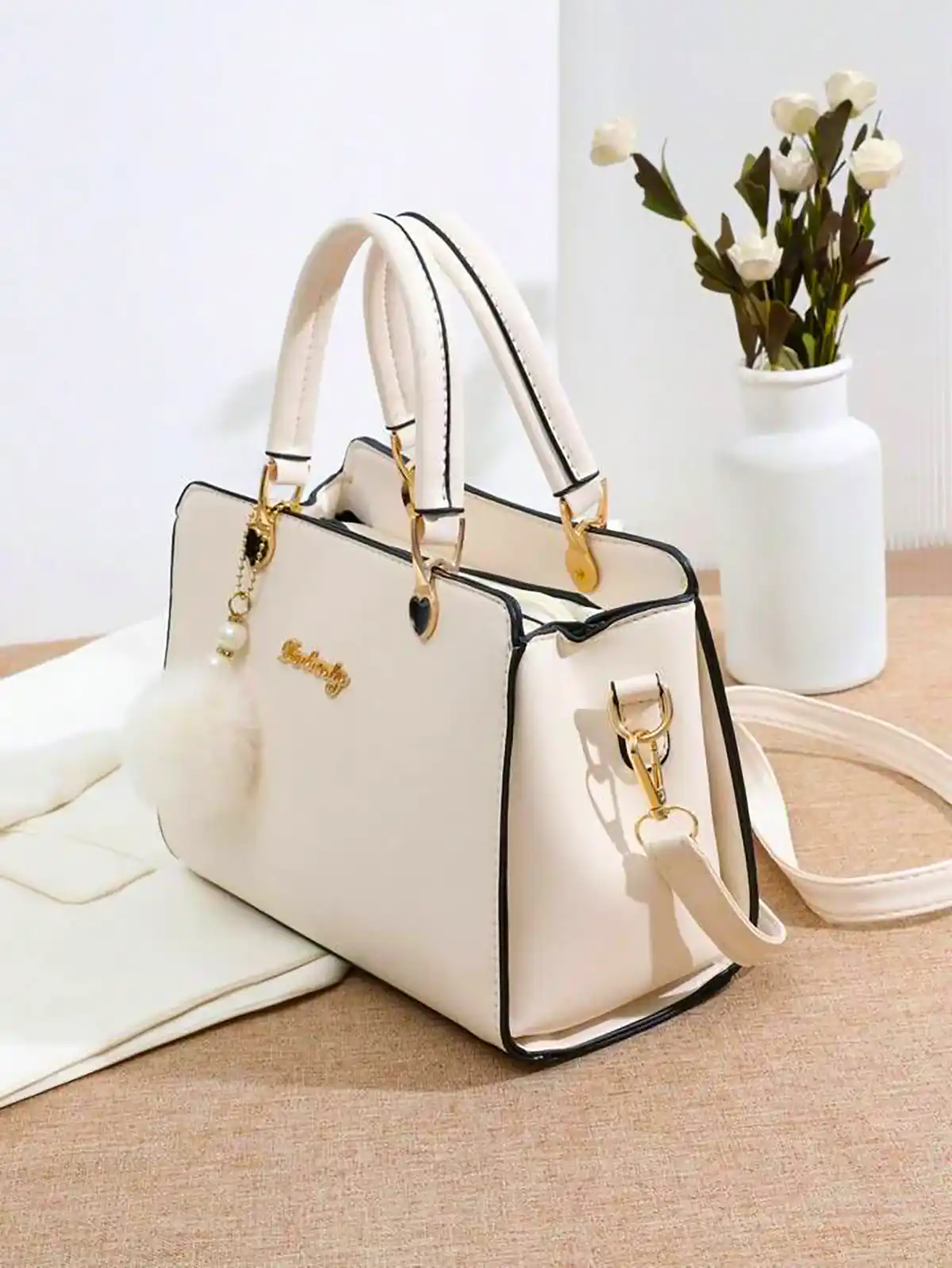 کیف سفید مجلسی