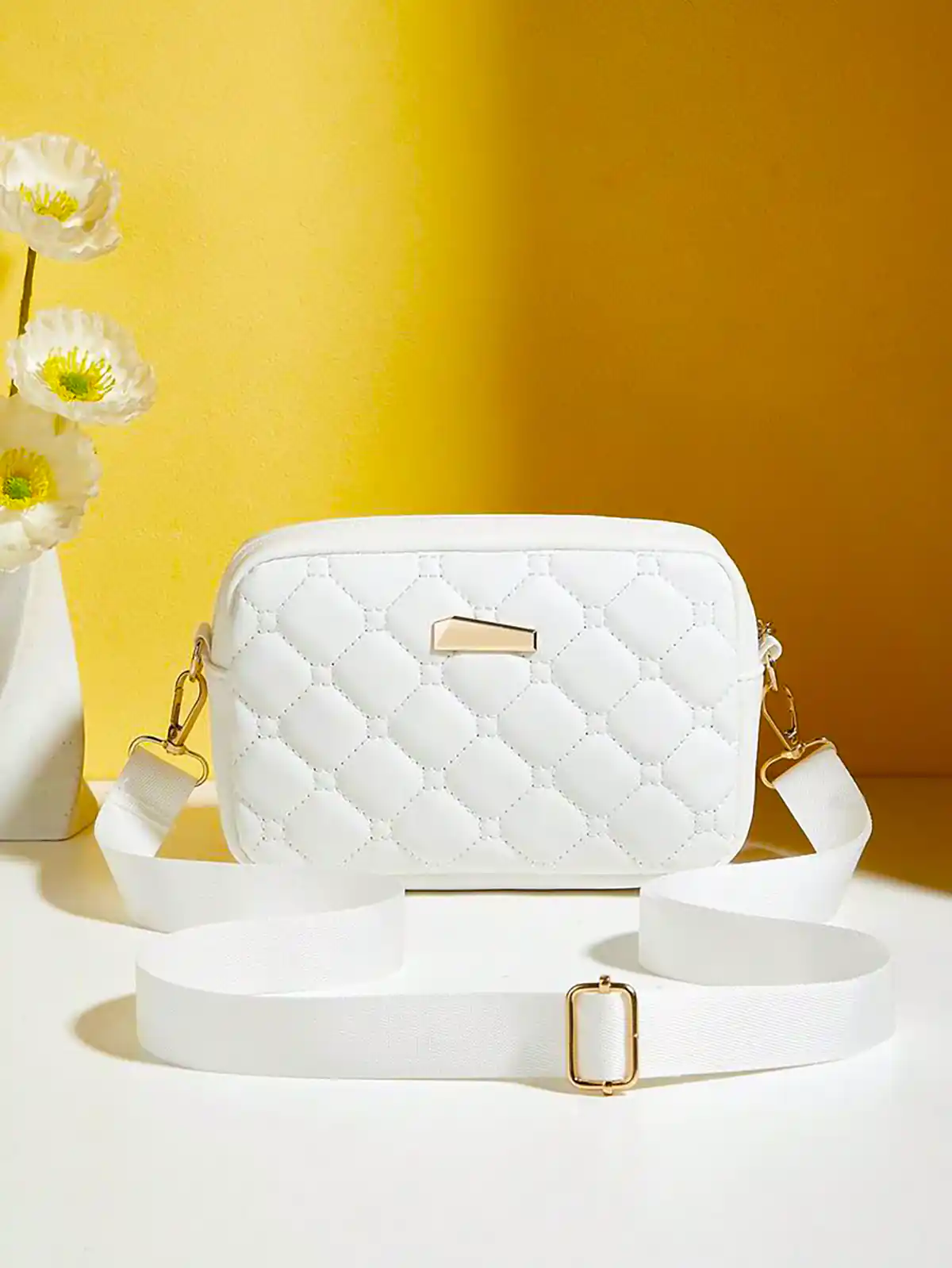 کیف سفید مجلسی