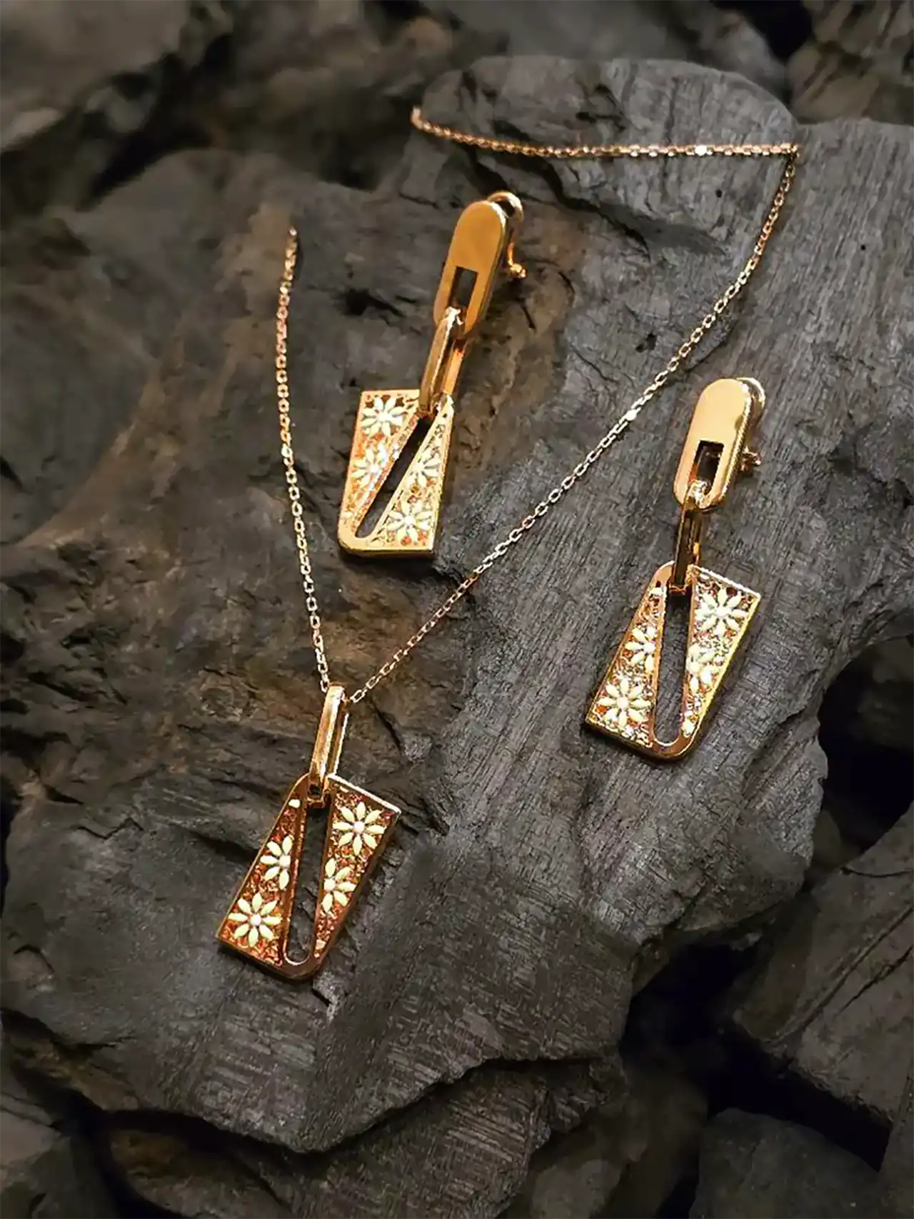 نیم ست طلا اقتصادی شیک