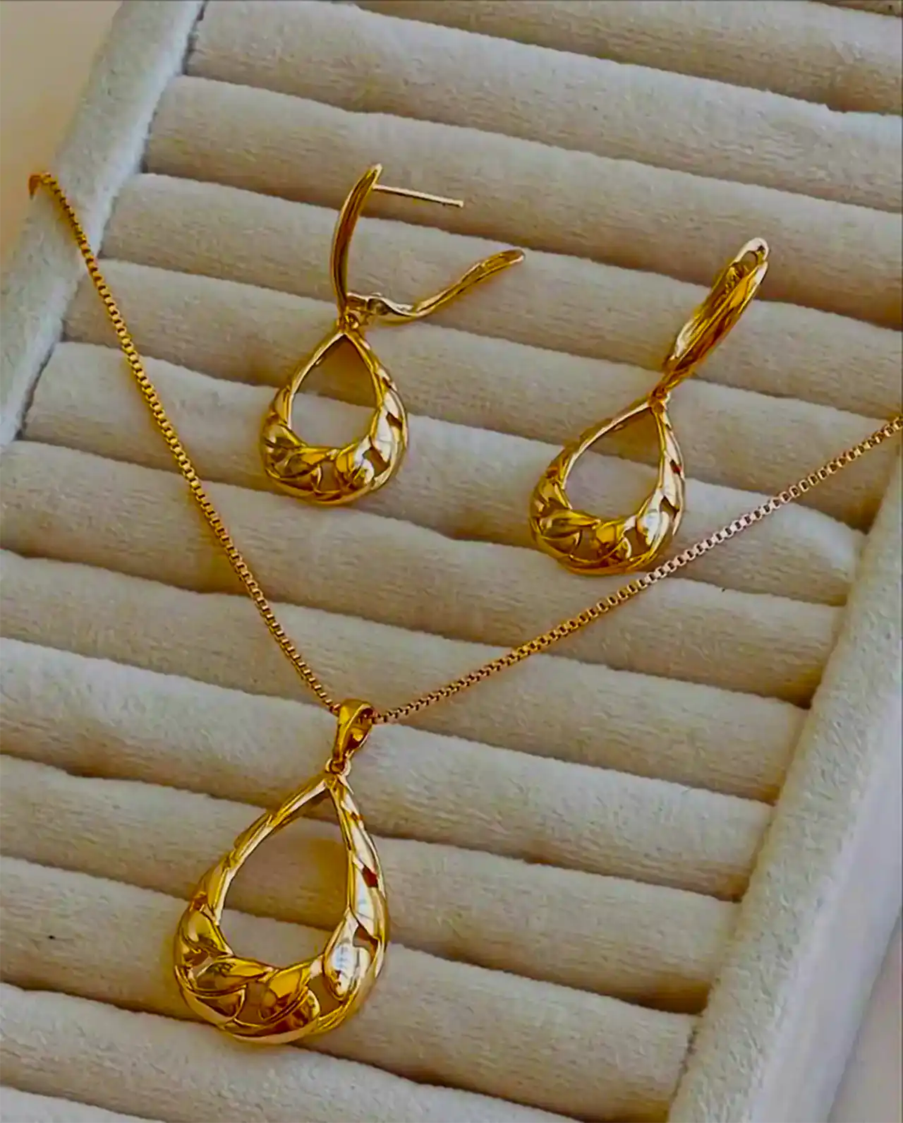 نیم ست طلا اقتصادی شیک