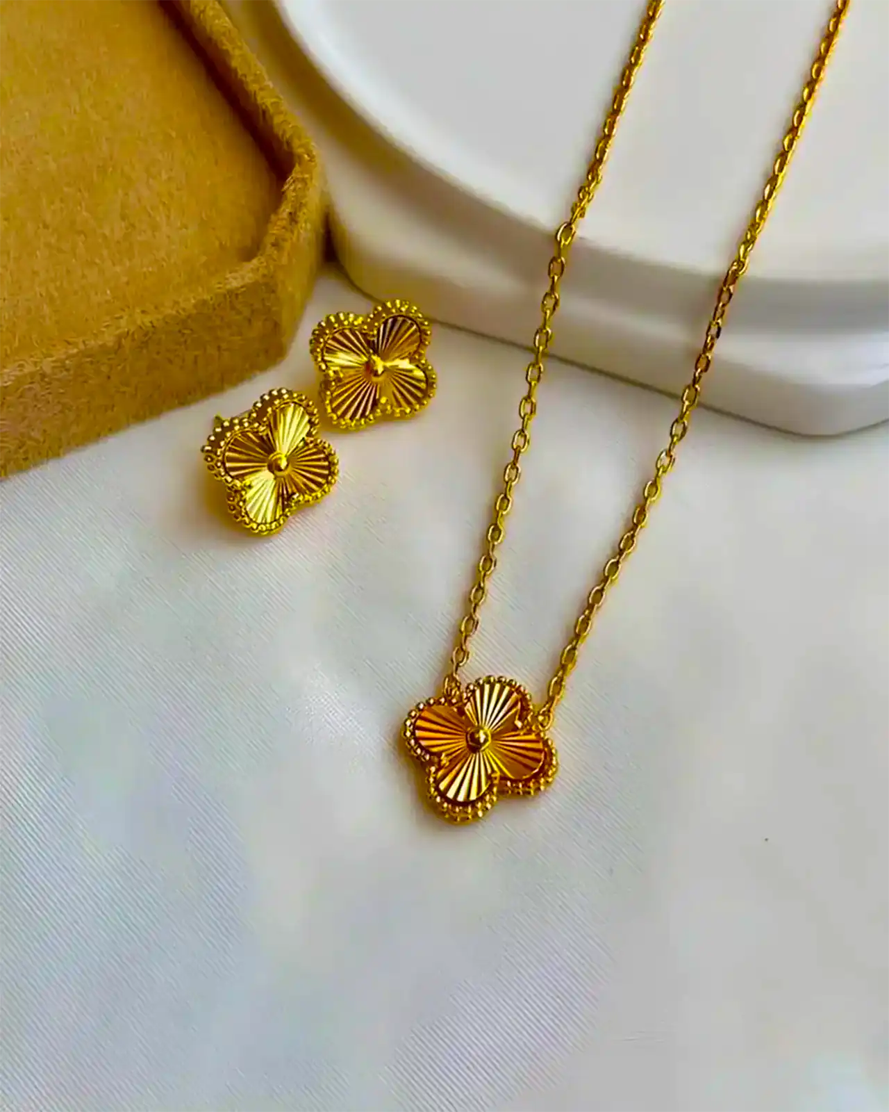 نیم ست طلا اقتصادی شیک