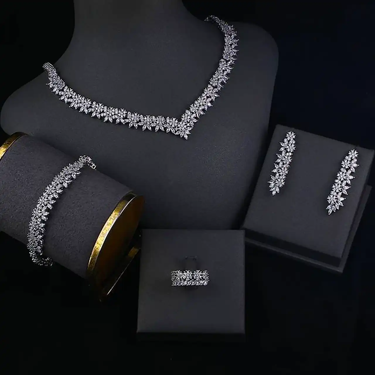 سرویس جواهر عروس