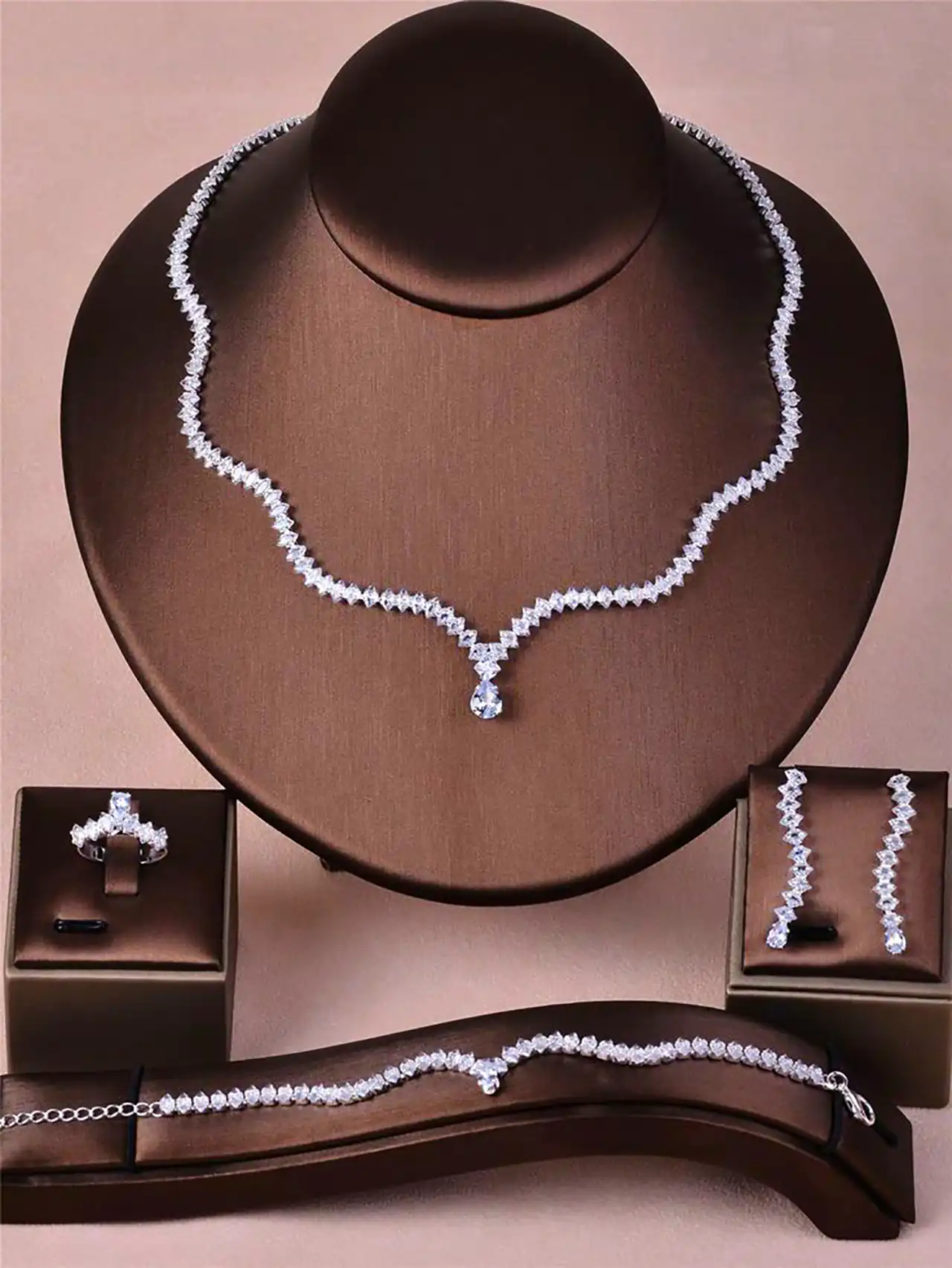 سرویس جواهر عروس