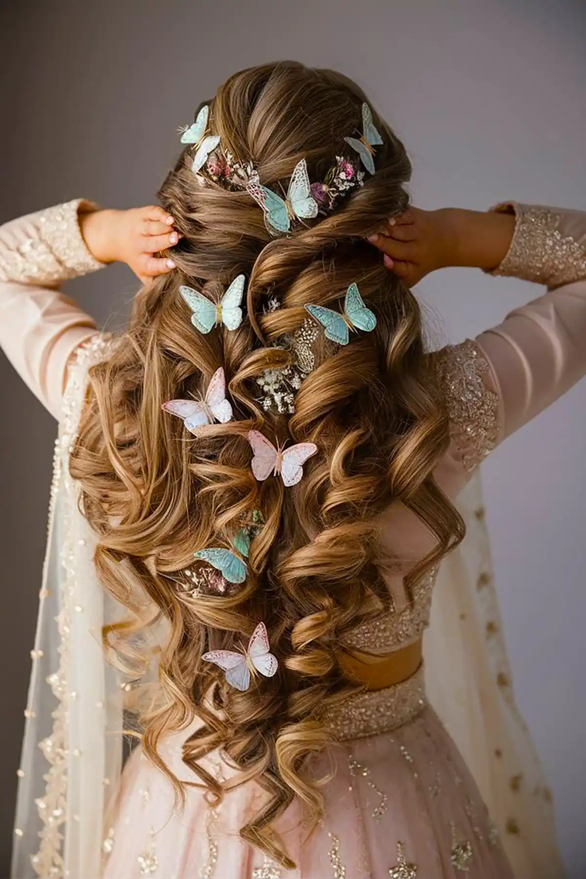 شینیون مو بلند