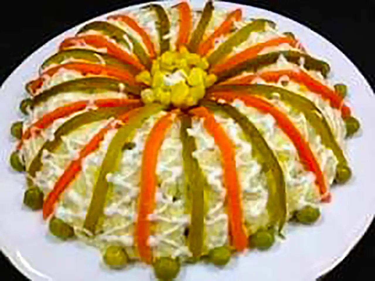 تزئین سالاد الویه