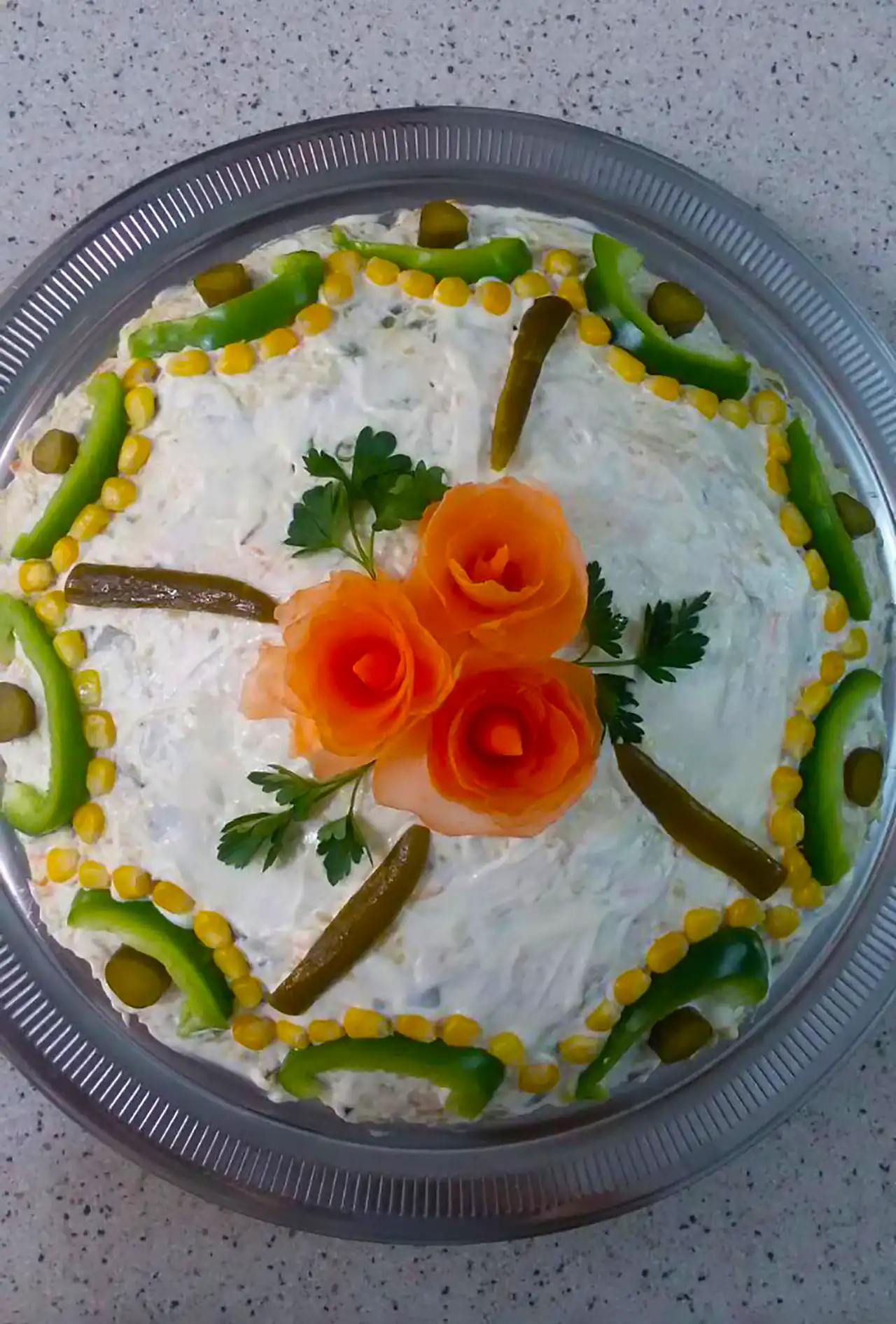 تزئین سالاد الویه