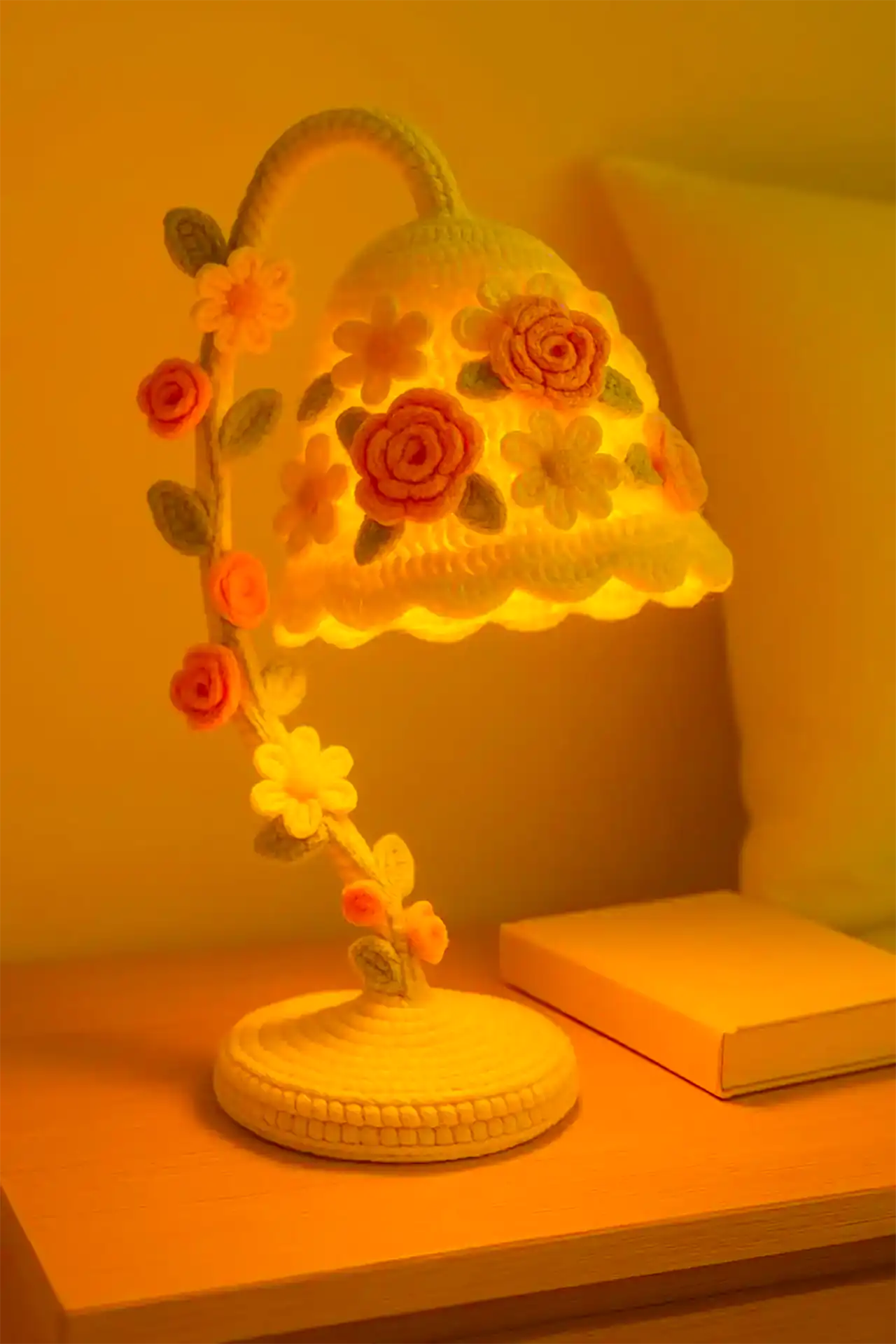 آباژور فانتزی بافتنی