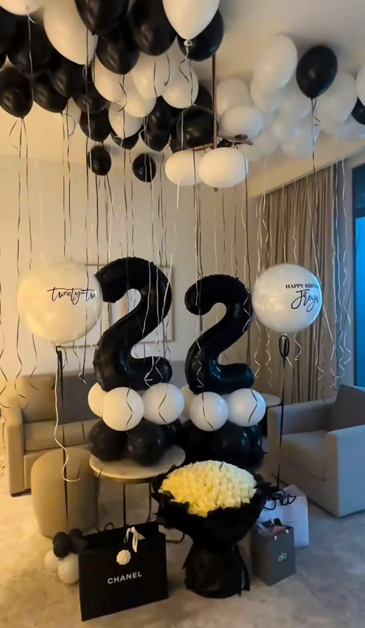 بک دراپ تولد