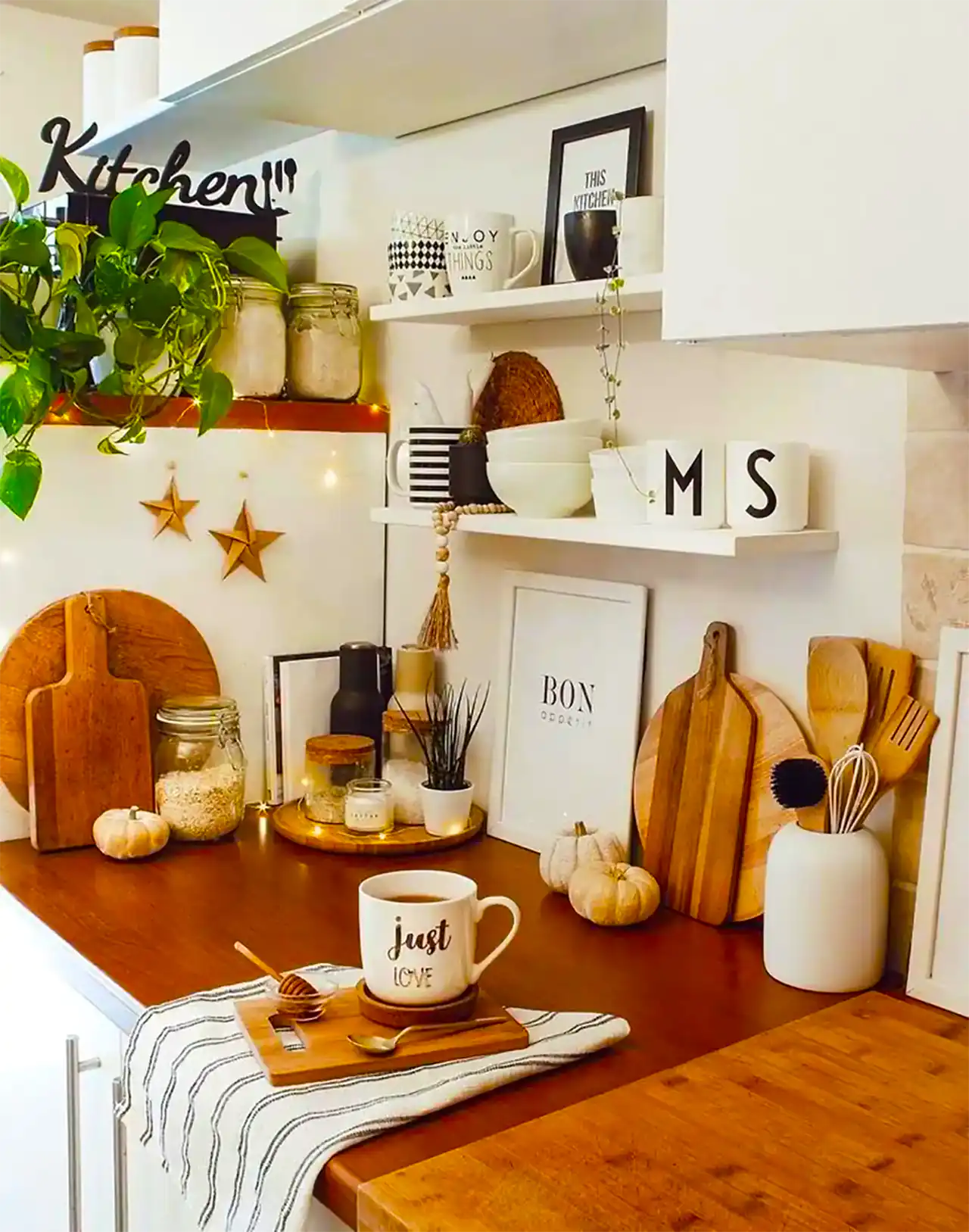 چیدمان کنار گاز مدرن