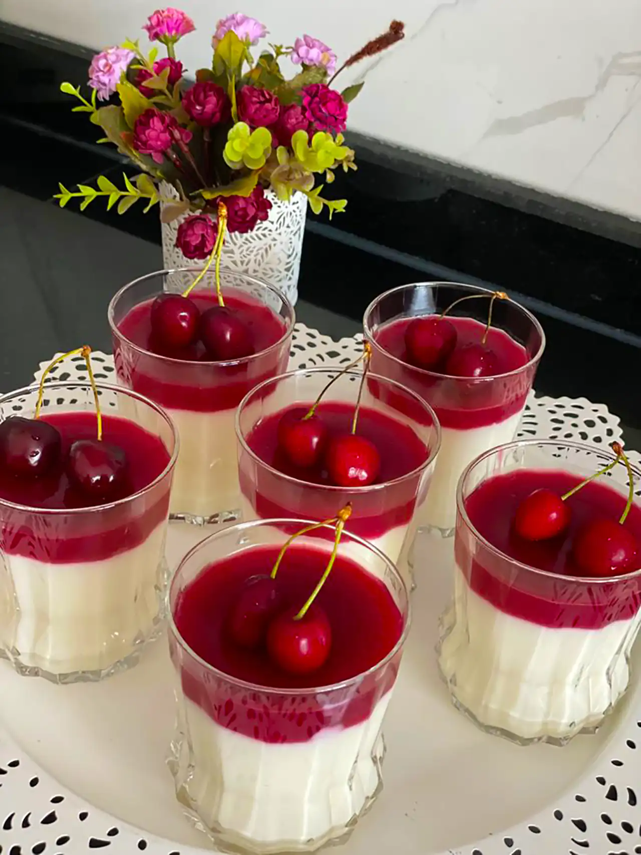 دسر لیوانی برای تولد