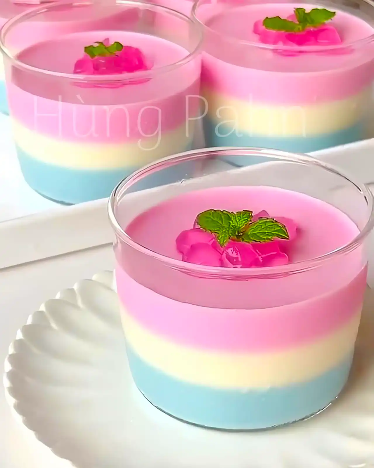 دسر لیوانی برای تولد