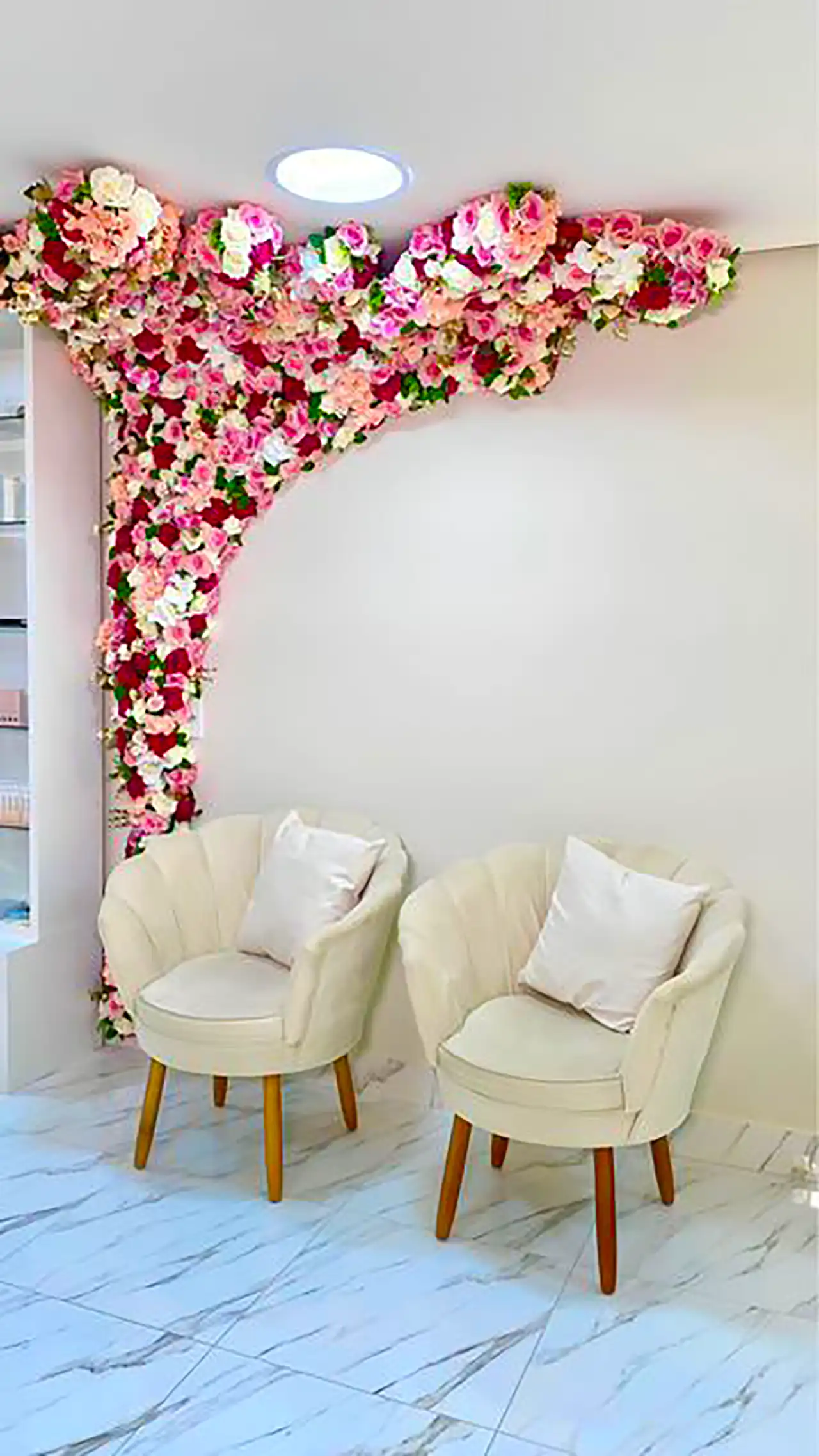 گل آرایی صورتی