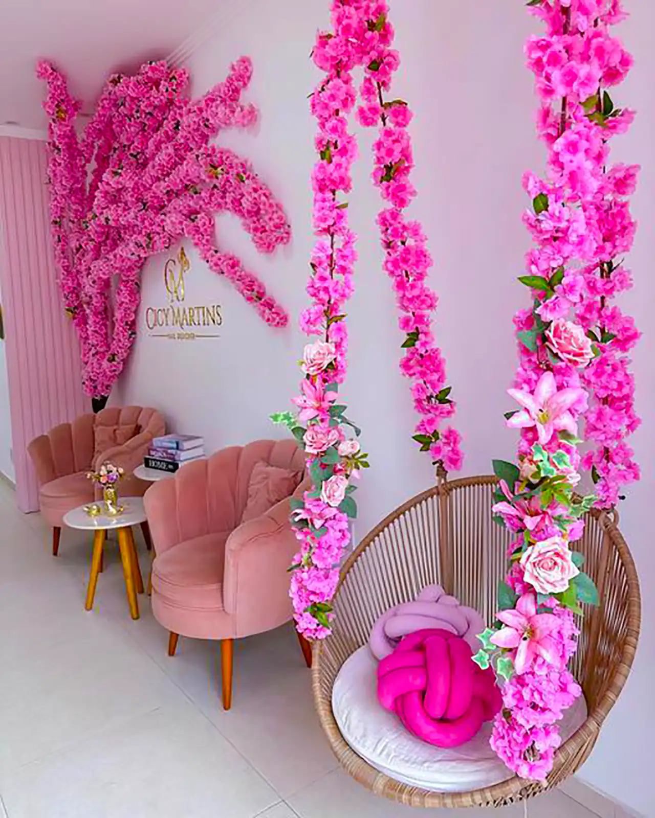 گل آرایی صورتی