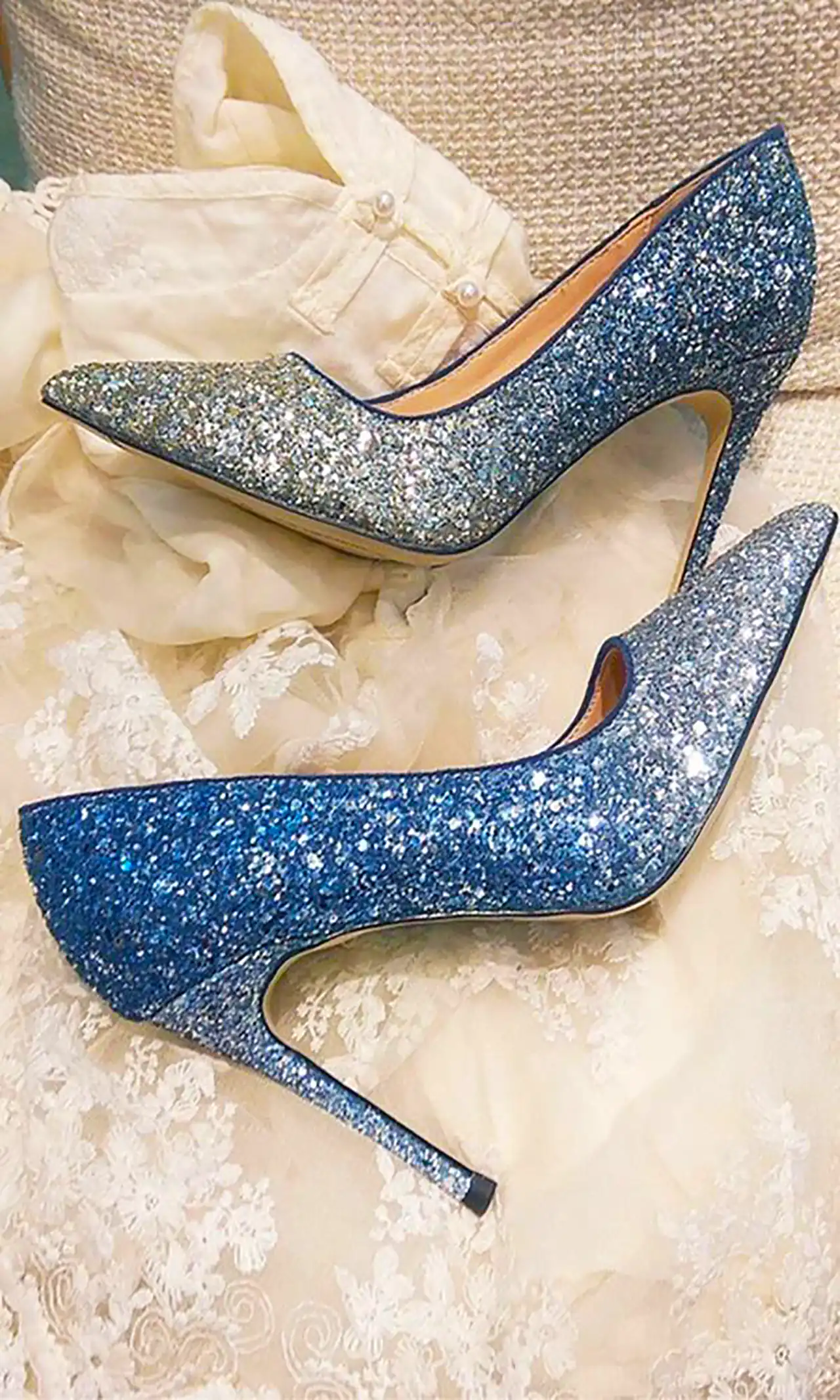 کفش پاشنه بلند زنانه