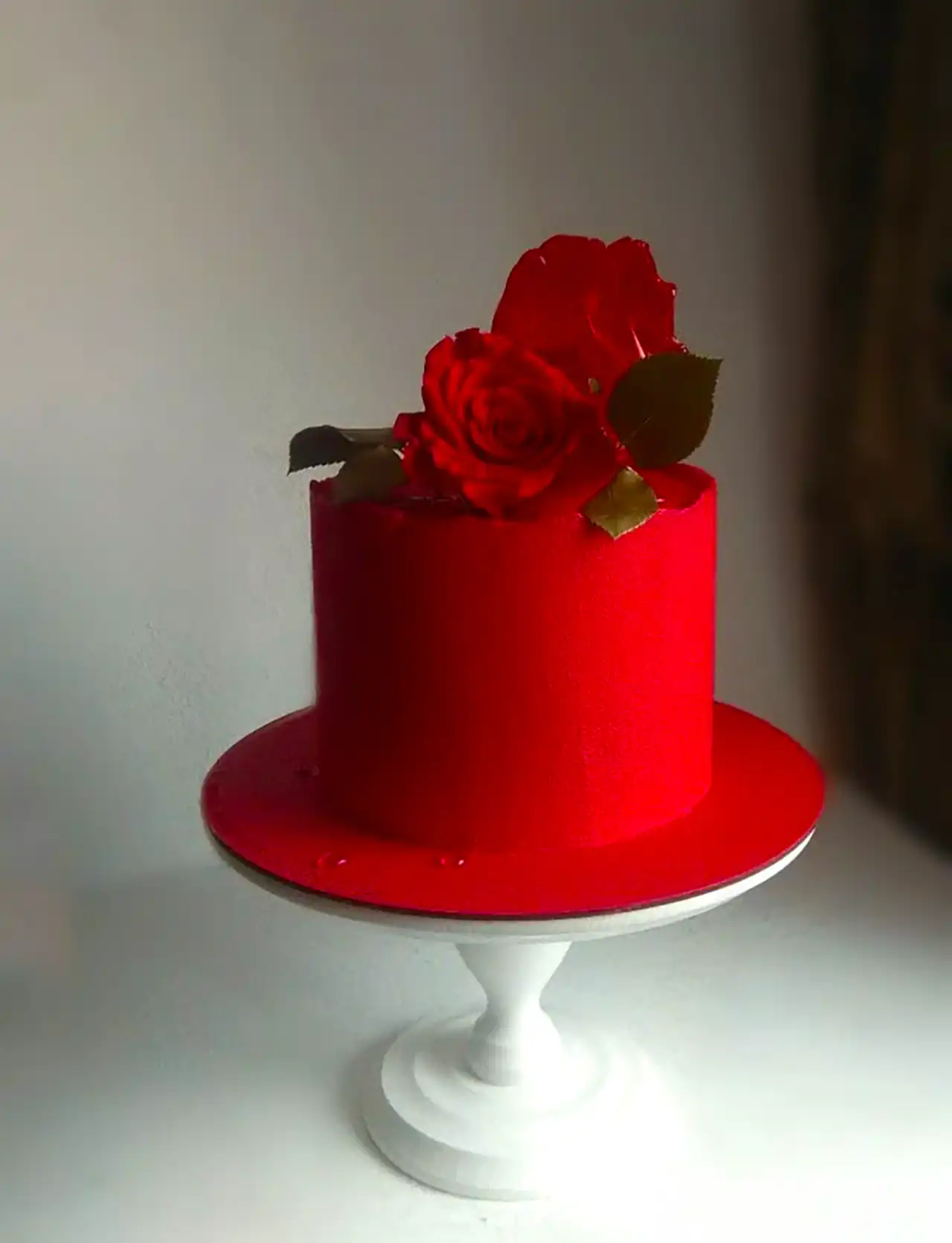 کیک با تم قرمز