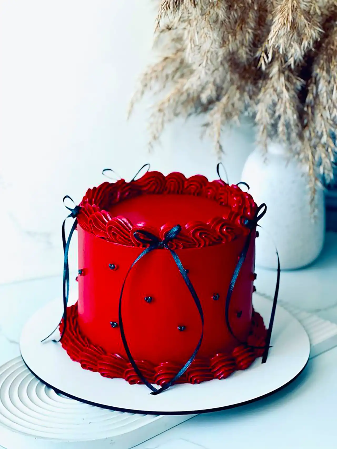 کیک با تم قرمز