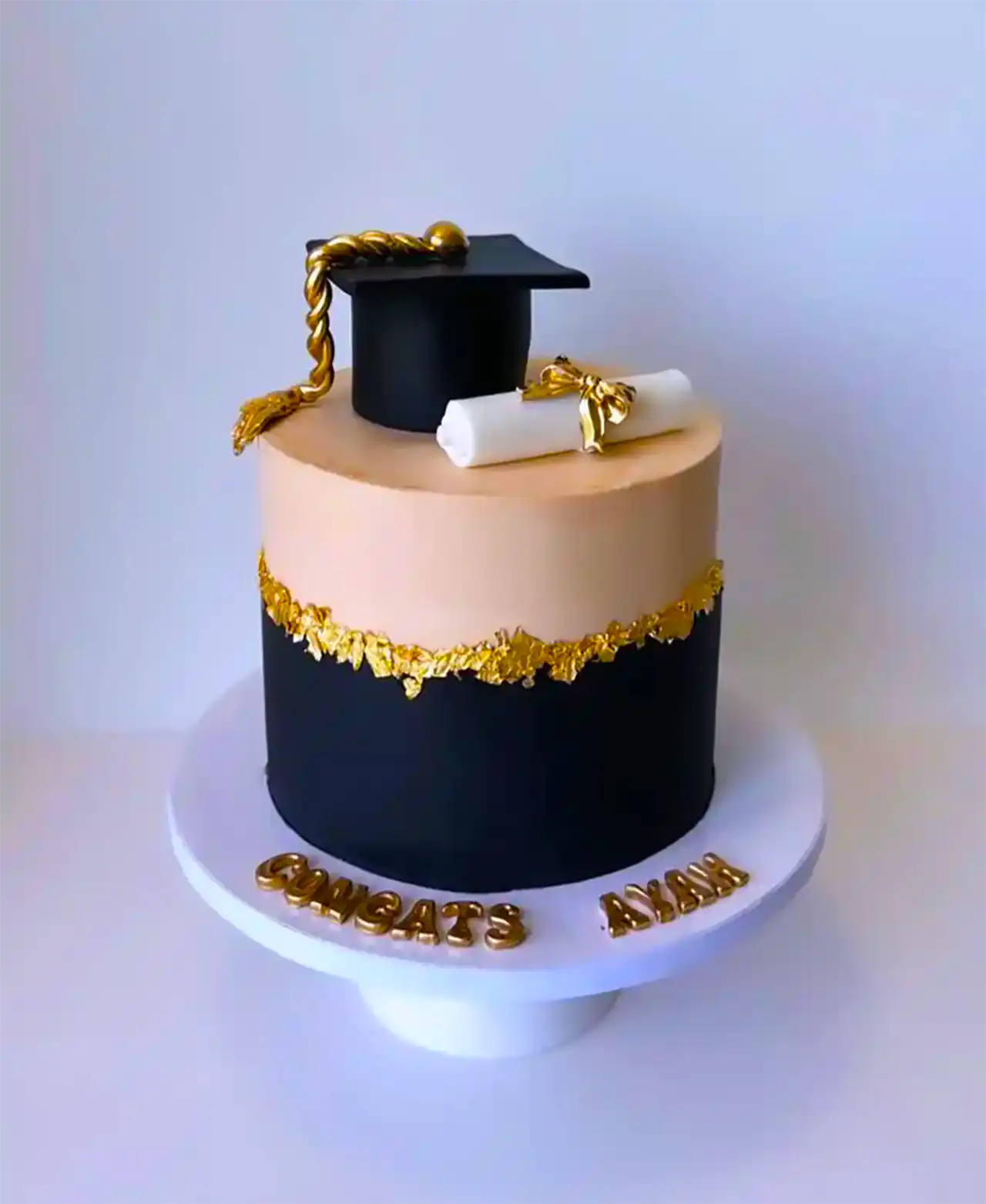 کیک فارغ التحصیلی