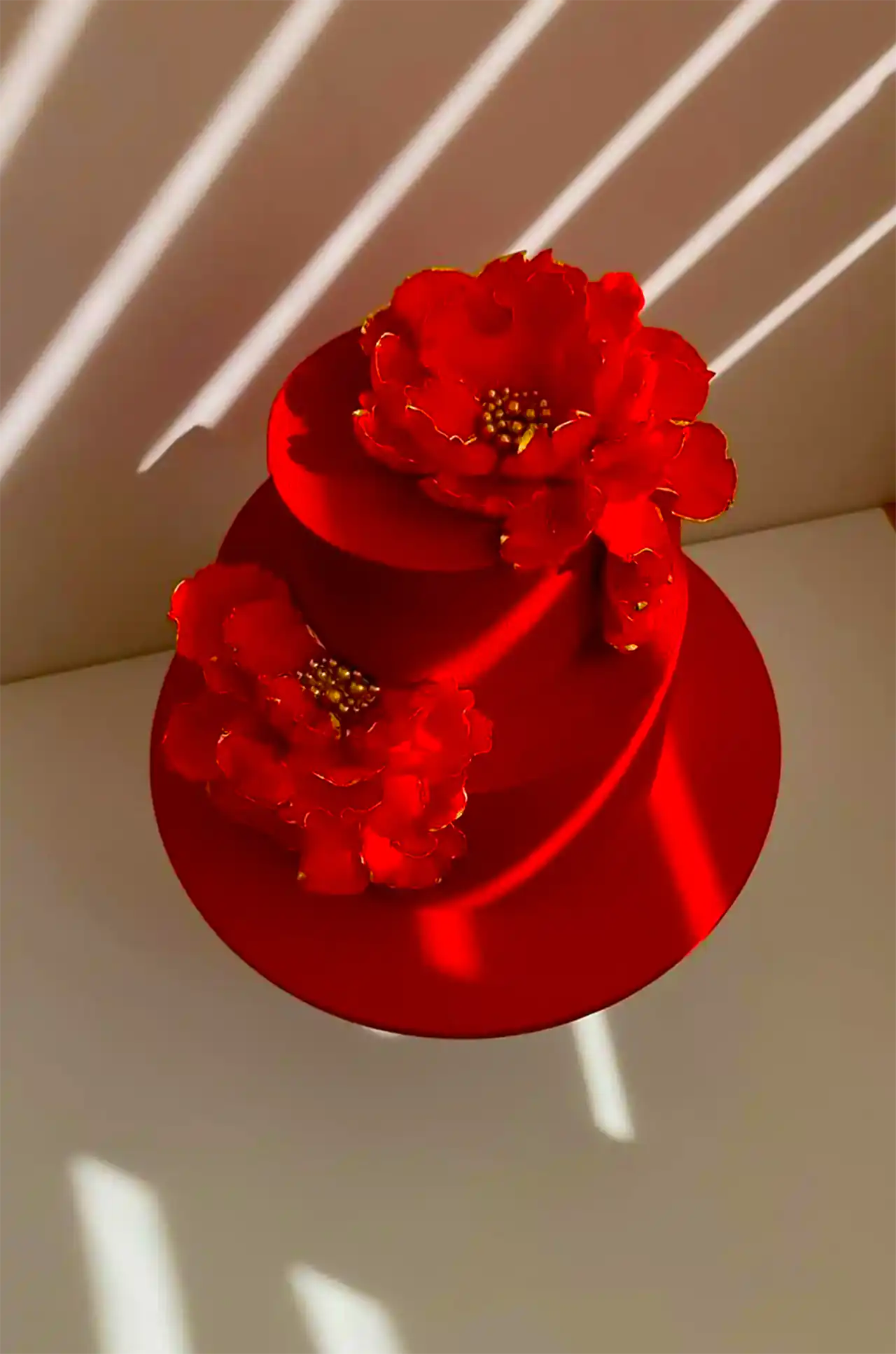 کیک لاکچری قرمز